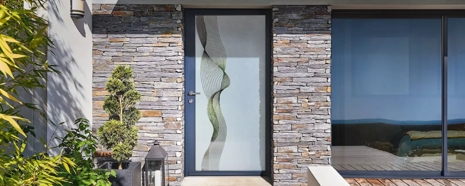 Porte d'entrée vitrée